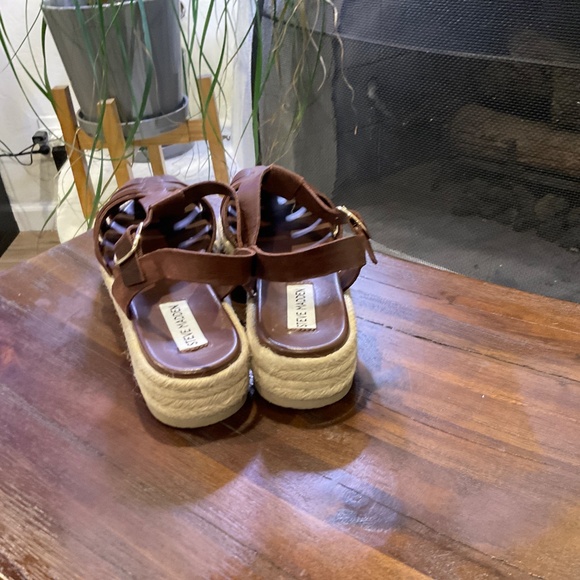 Steve Madden Brown Platform Sandals - Picture 3 of 7